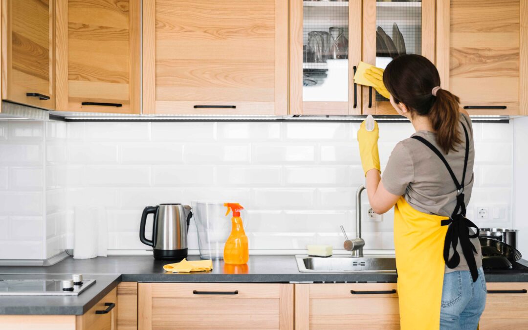 How to Deep Clean the Kitchen From Top To Bottom